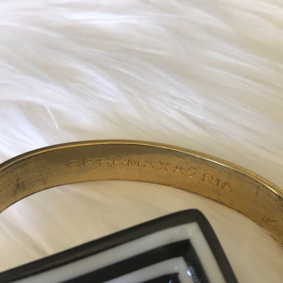 White BCBG Bracelet - Picture 3 of 5